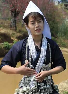 带你了解哈尼族奕车人生活,女子爱银饰从帽子花纹可辨是否婚嫁