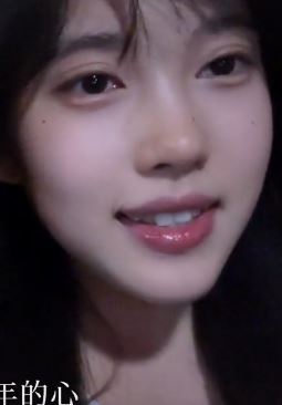 网红小姐姐「刘梓晔」夜晚街头深情翻唱《明天会更好》，听出不一样的感觉！