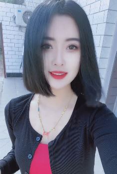 短发小姐姐「左左小仙女」分享日常精致妆容 网友:美的和花儿一样