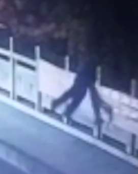 杭州一小伙救跳河轻生女孩，两人均不幸遇难！