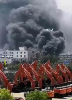 合肥一食品加工厂发生火灾 过火面积约2千平米无人员伤亡