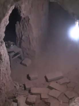 河南一老人挖古地道建民俗博物馆供人免费参观