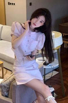 仙女小姐姐「小何同学」抖音发日常vlog,网友:看不够,仙气满满!