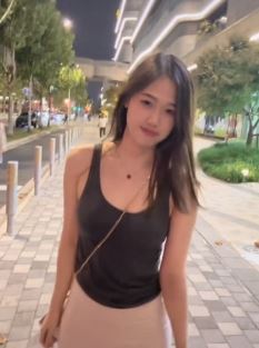 甜美小姐姐「晴晴」性感穿搭分享街头随拍 网友:梦中情人