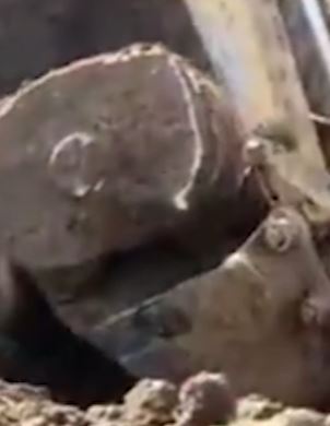 山东一农民耕地时发现明清时期文物