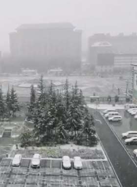 甘肃甘南气温跌至零下 一场大雪悄然而至