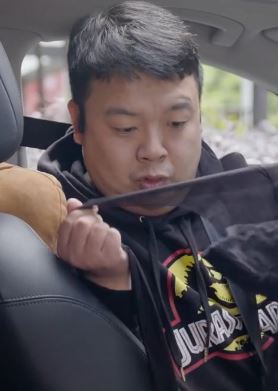 陈翔六点半:米线怀疑猪小明有别的女人,可偏偏就这么巧合!