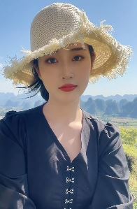 美丽的潮汕女孩「梁美人」享受着稻田风光  网友:风景很美,跟你一样的美!