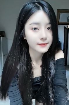 进厂打工的小姐姐「小小辣椒酱」分享日常vlog,网友:我也想进厂了