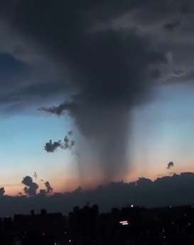 武汉上空现"天眼"奇观，此景难得一见！