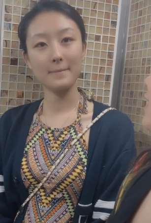 车模黄会赢素颜 喜欢这个小姐姐吗？