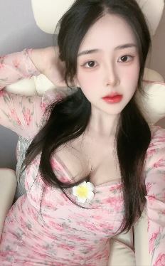 迷人小姐姐「奈奈子」居家秀完美好身材 网友:千娇百媚