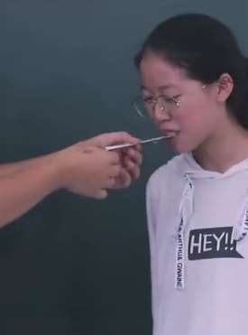 校园搞笑：史上最牛作弊高手！