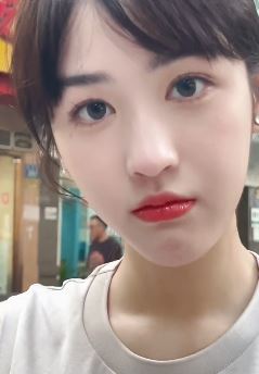 网红小姐姐「王乔熙」分享生活日常 配文:人总在无限接近幸福时最幸福