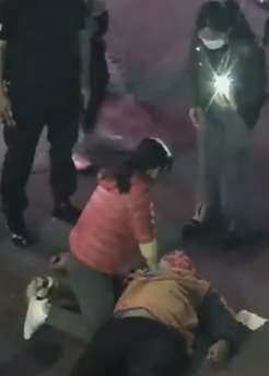 广东一外卖员送餐时晕倒 路过护士抢救完后默默离开