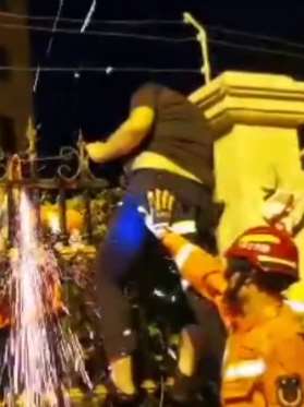 内蒙古一男子翻墙时被护栏刺破肚皮身亡