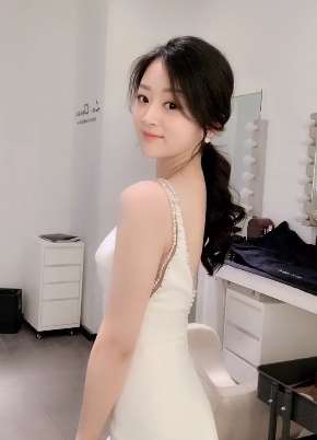 肤白貌美身材好,这样的女孩谁不喜欢呢?