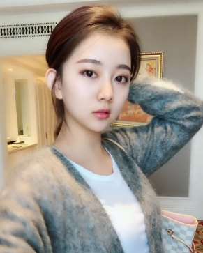 快手美女ID：Lucky0102，发现不一样的美！