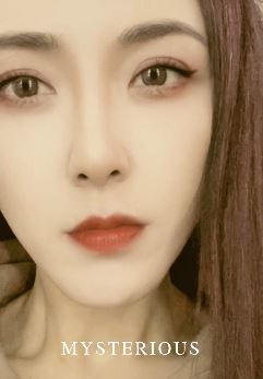 演员曾黎怼脸自拍，近距离看美的一塌糊涂！