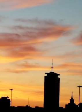 北京清晨美景欣赏 橘色朝霞铺满半边天