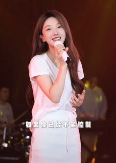 网红歌手王小草版《如果的事》，甜甜的歌，满满的回忆！