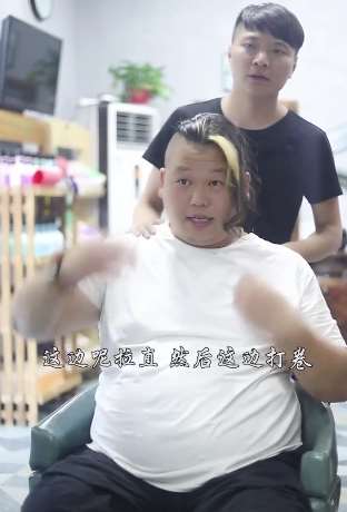 搞笑短剧：理发