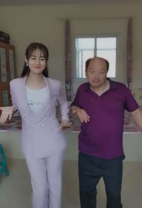 谢广坤与儿媳妇热舞 不怕儿子吃醋吗