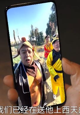 陈翔六点半:队友太蠢怎么办?在线等挺急的!