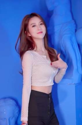 张婧彤跳蹦迪舞,看完视频有没有心跳加速的感觉呢?