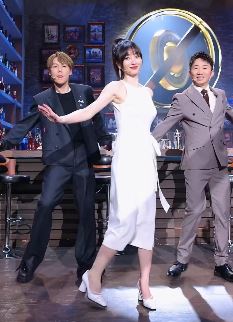 柳岩、杨迪、刘维同框热舞，论谁跳的最好还得看C位！
