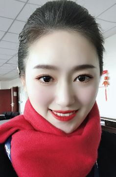 来自成都的24岁单身空姐「胖胖」，一个人吃饭，一个人看风景！