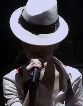 邓紫棋现场演唱beyond《情人》,还没听过如此好听的翻唱