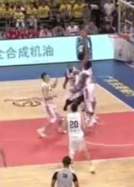 CBA总决赛新疆男蓝十佳球 斯托克斯滑翔隔扣