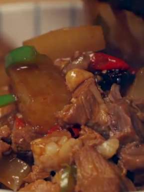 家常美食羊肉煲的做法，看完视频教程都有些等不急了