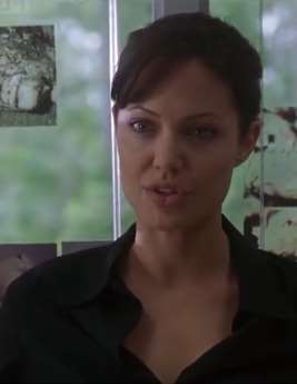 安吉丽娜朱莉主演犯罪片《机动杀人》：少年19年连杀19人，杀人动机匪夷所思！