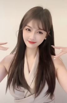 甜美小姐姐「糖糖」穿时尚美裙居家浅跳 这脸蛋儿越看越喜欢