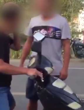 《男子20年后打老师案》一审宣判，常某获刑一年六个月