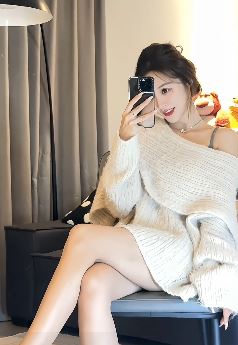 好看小姐姐「Sunny」居家玩自拍,左右看都叫一个美 网友:中铁三局邀您共享晚餐