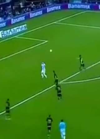 看梅西踢球就是一种享受，每个进球都那么惬意！