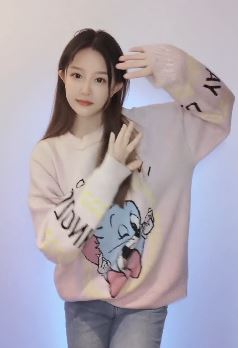 网红小姐姐「林夕」跳随性摇摆舞 网友：一天不看你浑身难受！