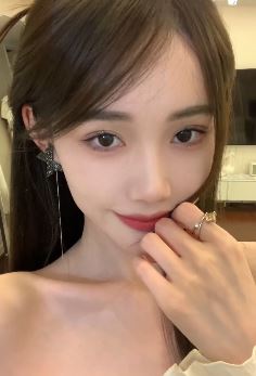 杭州小姐姐「惟baby」分享日常精致妆容 网友:这是鞠婧祎仿妆吗