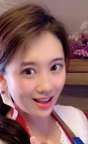 快手美女千千万 唯独此女最耐看