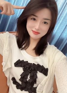 郑州小姐姐「北北」长得真精致,喜欢可去也直播间看看。网友:漂亮高雅有气质!