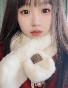 楚楚动人小姐姐「哈哈」分享日常随拍! 网友:感觉从画里走出来一样