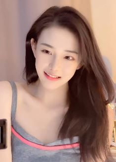 猛男必看:小姐姐前后两种不同造型你喜欢哪一款?