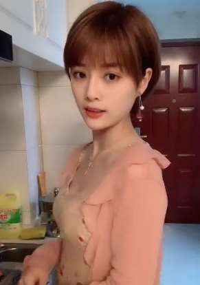 快手美女ID：1317810021，发现不一样的美！