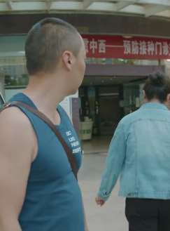陈翔六点半:偶遇前女友母亲,机会终于来了!