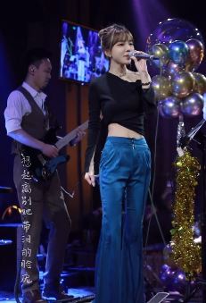 抖音音乐人「汪六六」翻唱水木年华歌曲《在他乡》 网友:除了好看,就是好听!