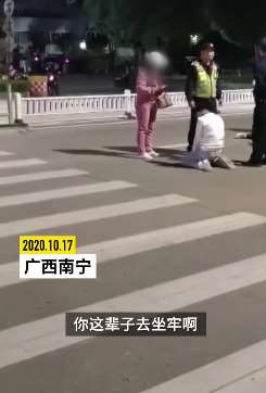 南宁一学生骑摩托车撞倒行人致其死亡，母亲围观发现竟是自己儿子