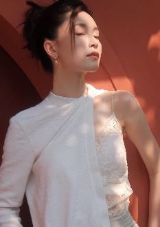 演员文咏珊分享成都游玩vlog，配文：沉浸式感受天府悠然之美